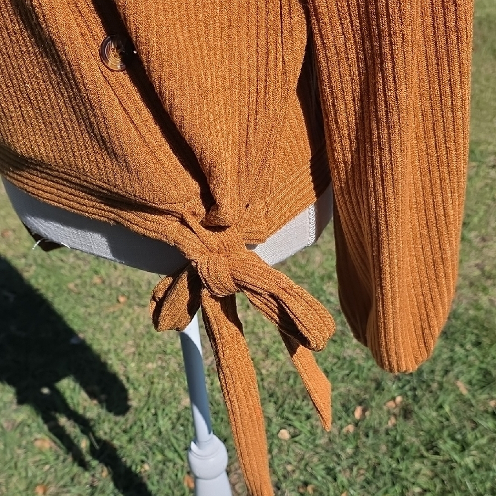 Women's Ribbed Sweater - Picture 9 of 9